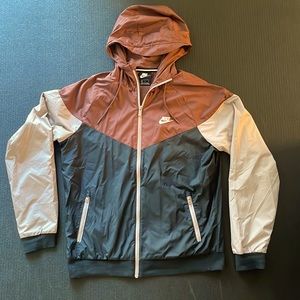 Nike Windrunner Jacket Like New